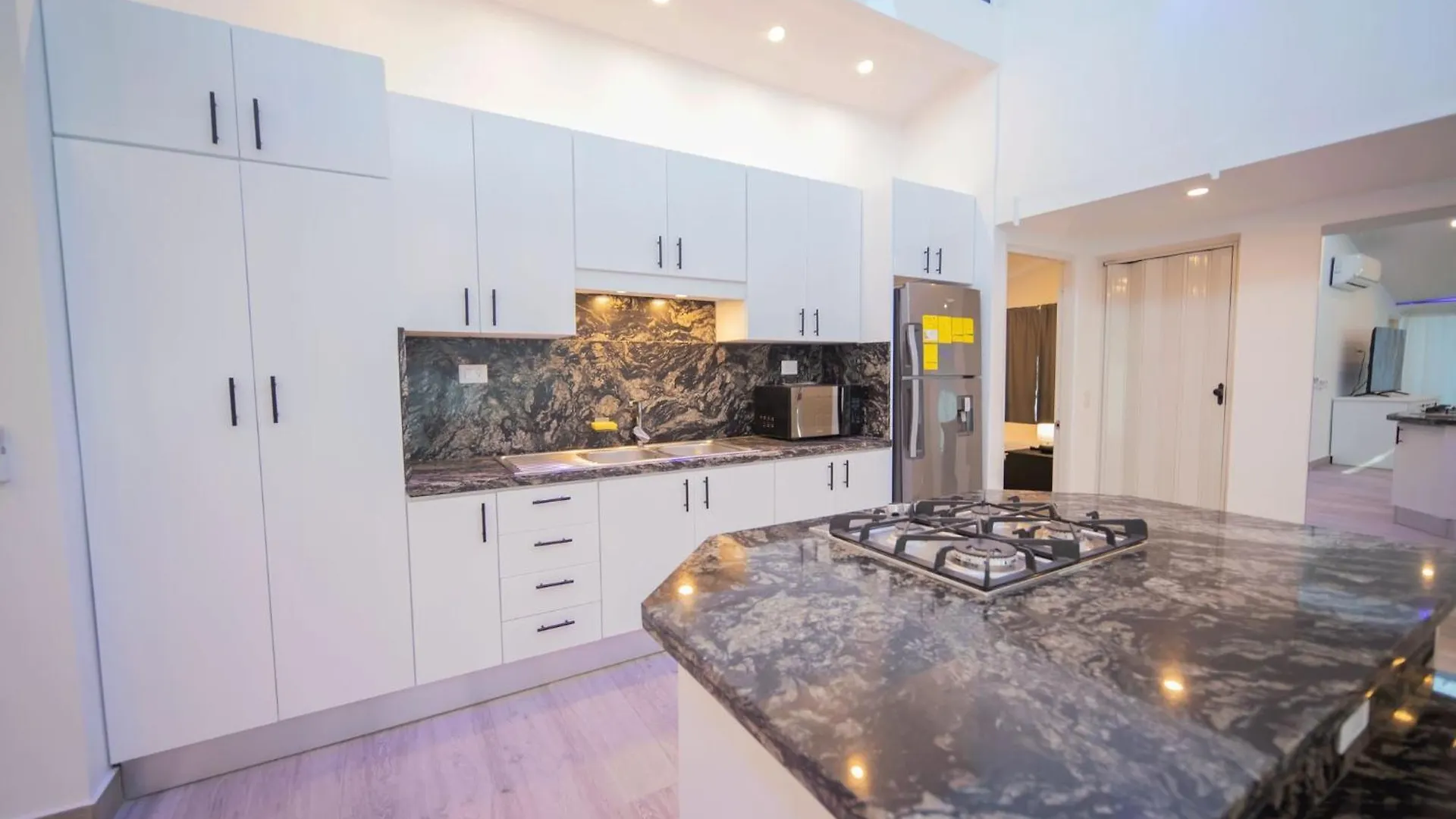 Apartamento 3Br Luxury Penthouse, 300M From Beach