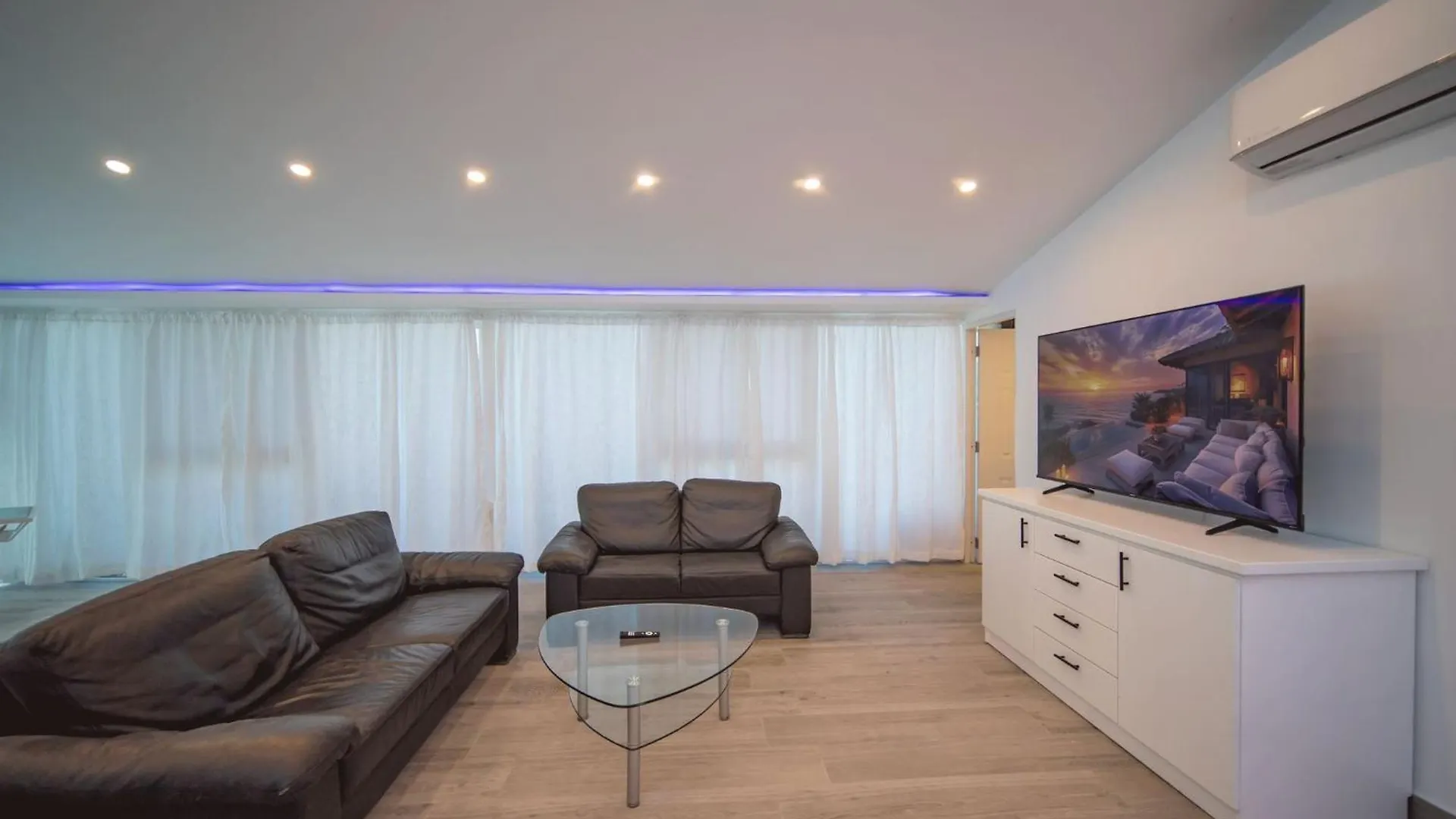 3Br Luxury Penthouse, 300M From Beach República Dominicana